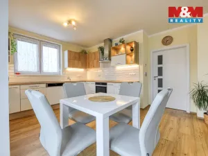 Prodej bytu 4+kk, Vochov, 82 m2