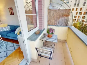 Prodej bytu 2+1, Praha - Holešovice, U Uranie, 55 m2