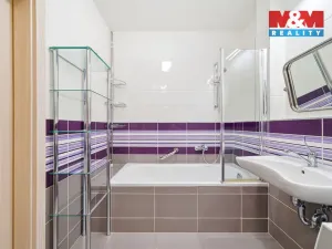 Prodej bytu 2+kk, Pardubice - Polabiny, Bělehradská, 77 m2