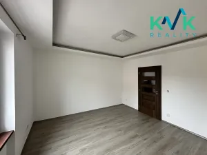 Pronájem bytu 1+1, Karlovy Vary, Chebská, 36 m2