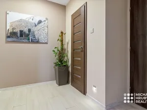 Prodej bytu 2+kk, Ostrava, Vrázova, 79 m2