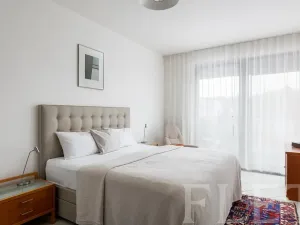 Pronájem bytu 2+kk, Praha - Holešovice, V přístavu, 70 m2