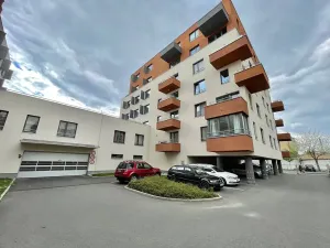 Pronájem bytu 2+kk, Praha - Holešovice, Na Maninách, 65 m2