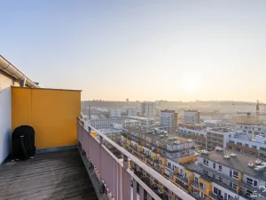 Pronájem bytu 4+kk, Praha - Vysočany, Pod Harfou, 82 m2