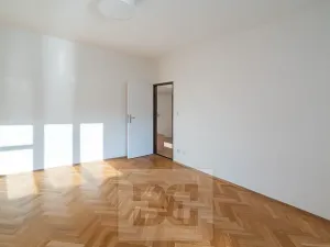 Pronájem bytu 2+1, Praha - Libeň, Sokolovská, 57 m2