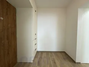 Pronájem bytu 1+1, Praha - Troja, Hnězdenská, 47 m2