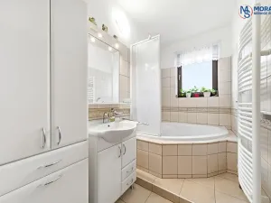 Prodej rodinného domu, Lipí, 238 m2