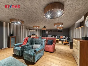 Prodej vily, Praha - Klánovice, Zádražanská, 330 m2