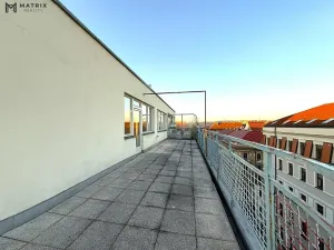 Pronájem bytu 2+kk, Praha - Holešovice, Františka Křížka, 120 m2