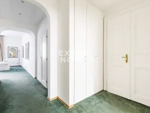 Pronájem bytu 3+1, Praha - Nové Město, Odborů, 87 m2