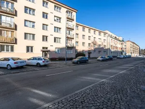 Prodej bytu 3+1, Praha - Strašnice, Na hroudě, 74 m2