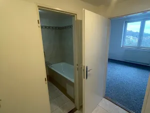 Pronájem bytu 3+kk, Praha - Kobylisy, Pod statky, 55 m2