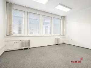 Pronájem kanceláře, Hradec Králové - Pražské Předměstí, Gočárova třída, 24 m2