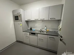 Pronájem kanceláře, Praha - Smíchov, Karla Engliše, 469 m2