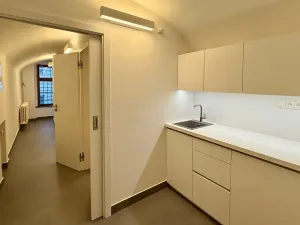 Pronájem kanceláře, Jihlava, Komenského, 61 m2