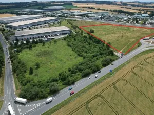Pronájem komerčního pozemku, Praha, 5000 m2