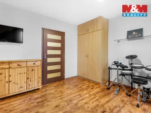 Prodej bytu 4+1, Chlumec, Vyklická, 99 m2