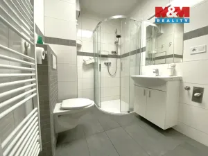 Pronájem bytu 1+kk, Žďár nad Sázavou - Žďár nad Sázavou 1, nám. Republiky, 36 m2