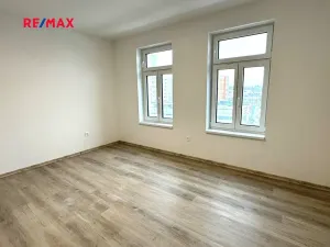 Pronájem bytu 2+kk, Kladno, Čermákova, 39 m2