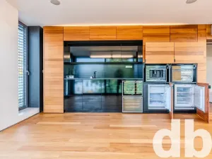 Pronájem kanceláře, Cheb, 26. dubna, 260 m2