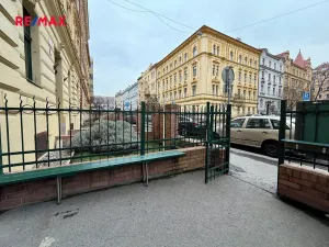 Pronájem obchodního prostoru, Praha - Bubeneč, Šmeralova, 41 m2