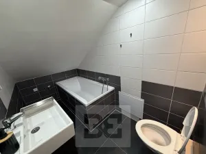 Pronájem bytu 3+1, Ostrov, Klínovecká, 77 m2