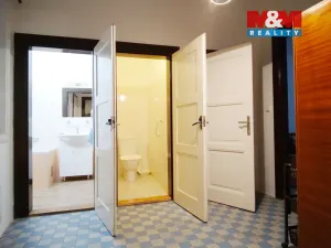 Pronájem bytu 2+1, Jindřichův Hradec - Jindřichův Hradec I, Panská, 80 m2