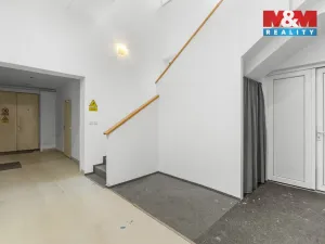Pronájem výrobních prostor, Libušín, Důl Max, 768 m2