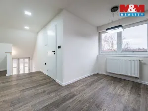 Prodej rodinného domu, Radonice, Růžičkova, 182 m2