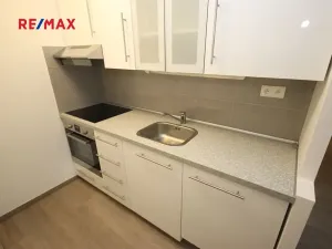 Pronájem bytu 2+kk, Praha - Hlubočepy, Werichova, 45 m2