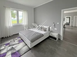 Pronájem bytu 4+kk, Krakovany, 140 m2