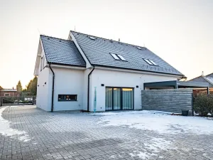 Prodej rodinného domu, Nové Strašecí, Myslivečkova, 121 m2