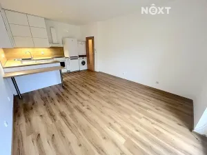 Pronájem bytu 2+kk, Brno, Vrbovecká, 43 m2