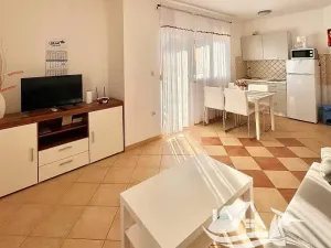Prodej vícegeneračního domu, Medulin, Chorvatsko, Pošesi, 150 m2
