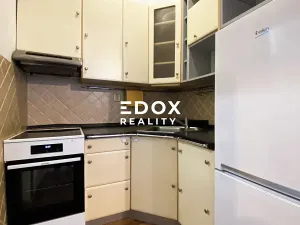 Prodej bytu 2+kk, Praha - Smíchov, U Santošky, 39 m2