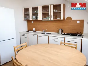 Pronájem bytu 3+1, Pardubice - Nové Jesenčany, 85 m2