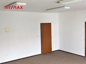 Pronájem obchodního prostoru, Uherský Brod, Mariánské nám., 36 m2