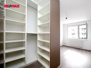 Pronájem bytu 2+kk, Praha - Střížkov, Zakšínská, 55 m2