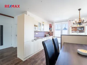 Prodej rodinného domu, Měchenice, Na Vyhlídce, 246 m2