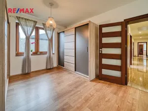 Prodej rodinného domu, Kolín, K Ovčárům, 144 m2