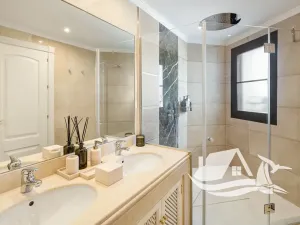 Prodej vily, Benahavís, Španělsko, 336 m2