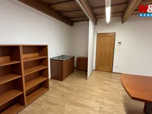 Pronájem kanceláře, Jihlava, Husova, 48 m2