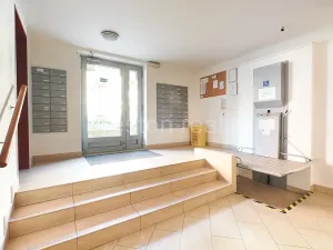 Pronájem bytu 2+kk, Praha - Košíře, Plzeňská, 45 m2