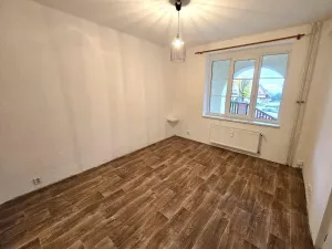 Pronájem bytu 2+1, Lom, Havlíčkovo náměstí, 55 m2