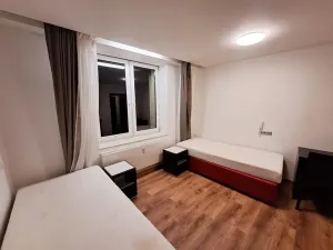 Pronájem bytu 1+kk, Praha - Suchdol, Suchdolské náměstí, 23 m2