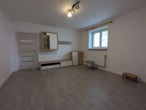 Pronájem bytu 1+1, Meziboří, Okružní, 40 m2