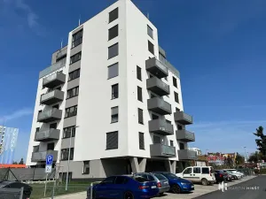 Pronájem bytu 1+kk, Praha - Hloubětín, Za černým mostem, 41 m2