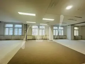 Pronájem kanceláře, Praha - Staré Město, Revoluční, 322 m2