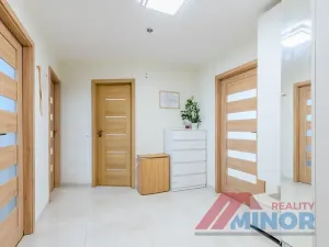 Prodej bytu 3+1, Slaný, Bezručova, 70 m2