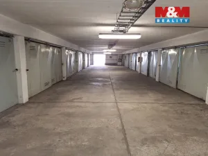 Pronájem garáže, Pardubice - Polabiny, kpt. Bartoše, 18 m2